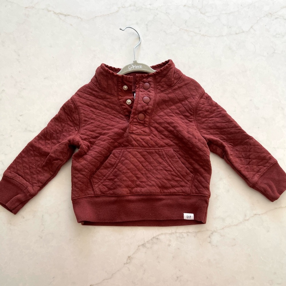 { Gap Quilted Pullover }